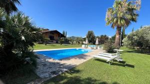Rome Countryside Luxury Villa Casale Centocorvi con parco e piscina