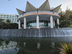 Luxury condominium by the beach