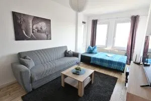 MeisterWerk Apartments - Buntes Haus - Pouch