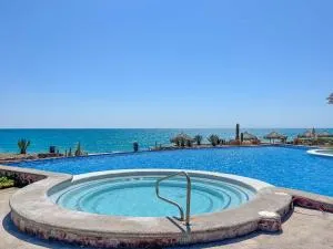 Beachfront Condo with Pools & Beach #202 - Playa Encanto