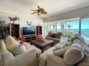 Beachfront Condo with Pools & Beach #202
