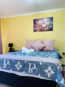 GWMV Guest House Service - Table View