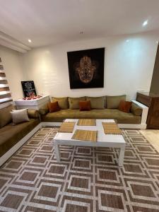 J40 super bien équipé a LHIVERNAGE