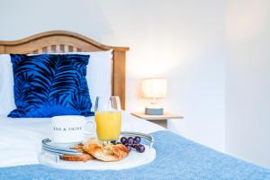 2 Bed Elegant home with Parking in Harlow