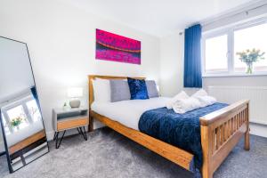 2 Bed Elegant home with Parking in Harlow