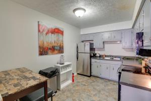 1 Mi to Dtwn Pet-Friendly Apt in Nashville