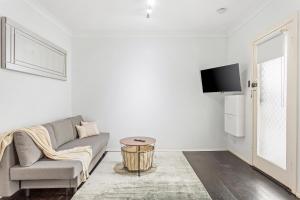 Peninsular Drive 1 bedroom