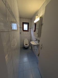 Renovated Villa with HotTub