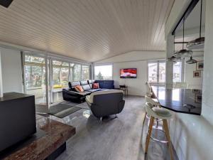 Renovated Villa with HotTub