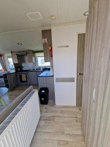 Sea Breeze Retreat 2 Bedroom Pet Friendly Caravan in Clarach Bay