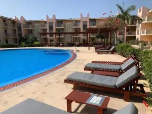 Tropical Pool View - Two Bedroom & Wifi - Prainha