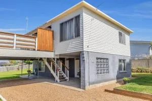 Bungo Street 66 - Kiah