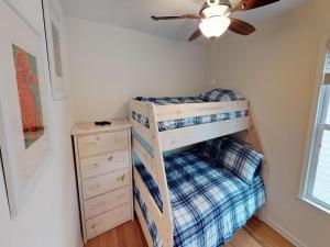 Single Family Ship Bottom Wifi Beach Badges Decks Air Conditioning Granite Countertops Recently Renovate Single Family House In Ship Bottom