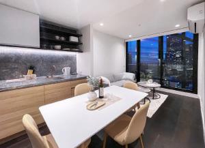 The Marker - West Melbourne Home Base with parking