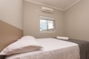 apartamento com piscina em ingleses praia