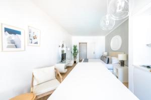 Studio with Sea View room in Baluarte da Vila Apartments