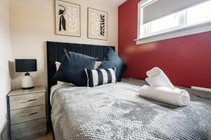 3 BDR House By Caledonia Luxe Stays Short Lets & Serviced Accommodation Grangemouth