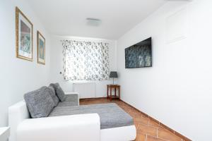 Two-Bedroom Apartment with Terrace and Sea View room in Apartments by the sea Petrcane Zadar - 3274