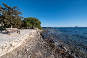 Apartment Petrcane 3300b