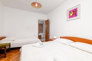 Apartments with parking space Rabac, Labin - 7622