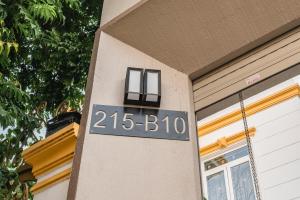 Elegant 4BR penthouse with pool in Thao Dien by Raymond Holm