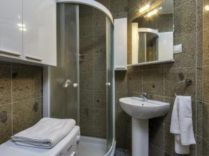 Apartment in Banjole near Beach & Nature