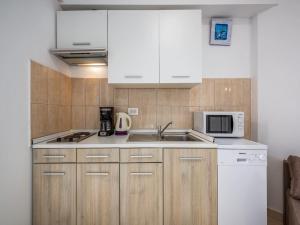 Apartment in Drenje with Sea View & Sauna