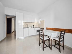 Coastal Comfort with Balcony