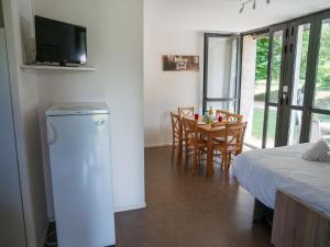 Maisons de vacances Cottage in Champs-sur-Tarentaine near Artense : photos des chambres