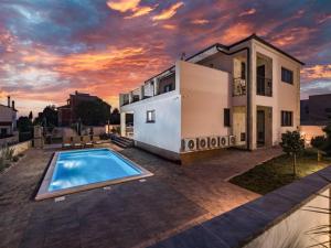 Villa in Krnica with Pool near Pebble Beach