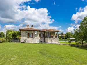 Charming Villa with Pool
