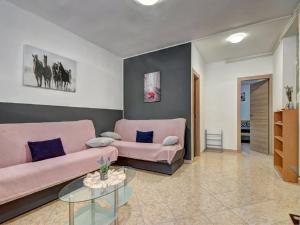 Apartment in Fa ana near Rock Beach