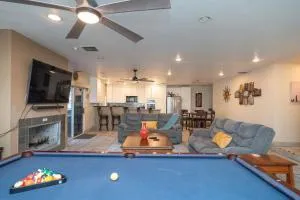 Apache Fyre, Canal Front Dock, Moovlaya Keys - Blythe