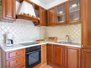 Charming two-bedroom apartment in Banjol