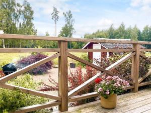 Serene Lakehouse with Rowing Boat