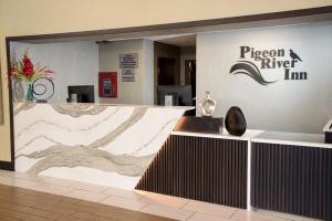 Pigeon River Inn