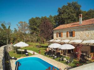 Villa in minj with Private Pool and Nature