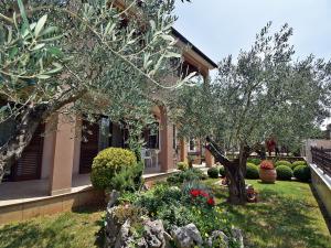 Apartment in Pula near Hidrobaza Beach