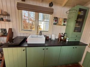 Beautiful tiny house with a view of the mill