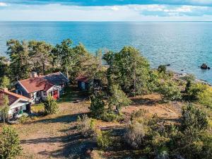 6 person holiday home in OSKARSHAMN