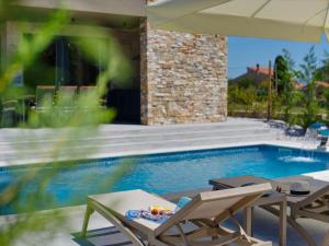 Villa in Marcana with Pool near Brijuni Park