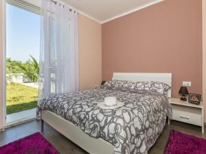 Spacious Rural Villa w pool