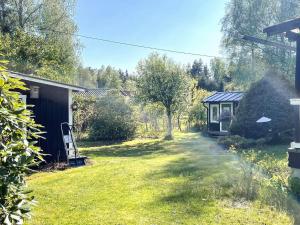 Seaside Cottage with Patio and Grill