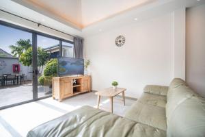 Tropical 4 Bedroom Pool Villa