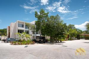 NHOA 303C Lux 1BR Condo Pool View in Aldea Zama