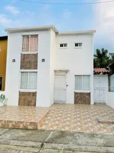 Exclusive family home with 4 bedrooms, a barbecue, and parking - Candelaria