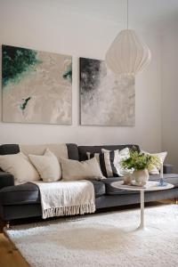 Arty spacious Ensuite close airport, UTS and CBD