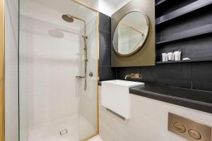 Uno Melbourne - 33rd Floor Melbourne CBD Apartment