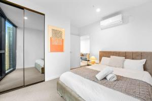 Uno Melbourne - 33rd Floor Melbourne CBD Apartment