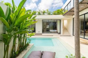 Minimalist Luxurious 3 Bedroom in Canggu